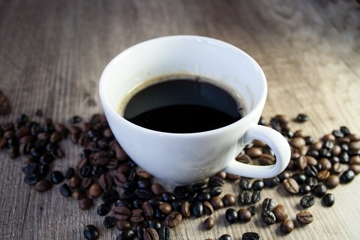 ウーロン茶に含まれるカフェインの含有量・他飲料とカフェイン量比較