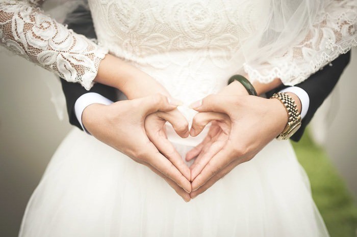 【男女別】バツイチ子持ちの人との恋愛方法と再婚率｜結婚式