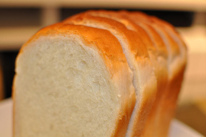 食パンの糖質とカロリー・栄養素｜糖質制限中の食パンはOK？