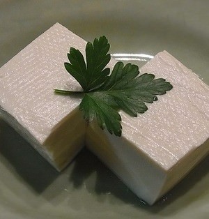 豆腐のたんぱく質・他の食材との比較・必要摂取量をとれるか